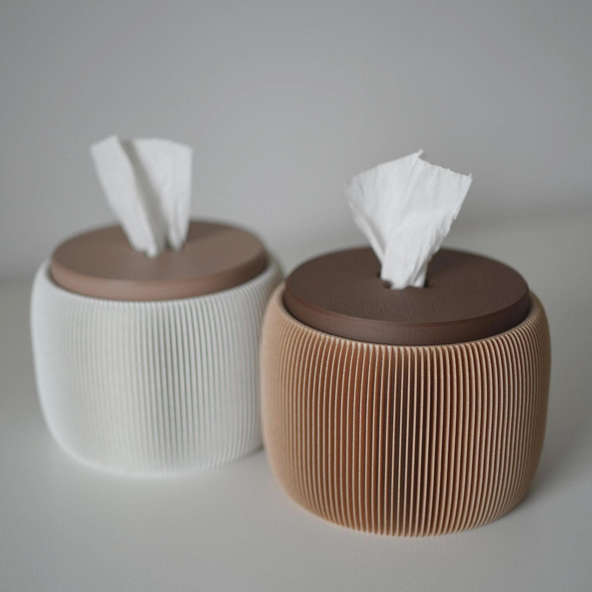 Moderne tissue-dispenser til toiletpapirrulle