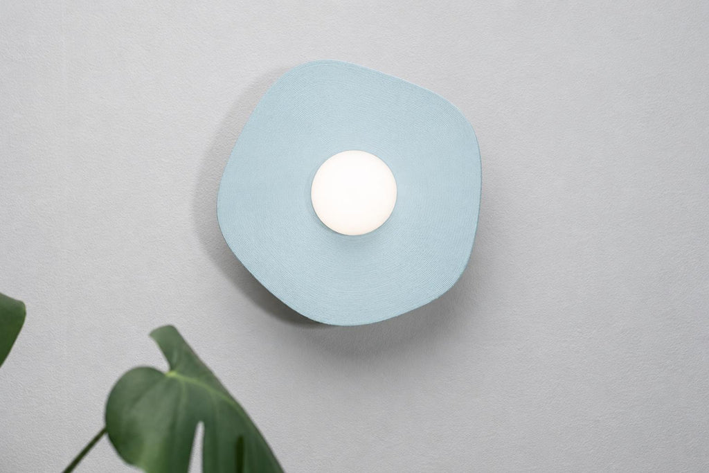 Trådløs væglampe – RGB, genopladelig og uden boring