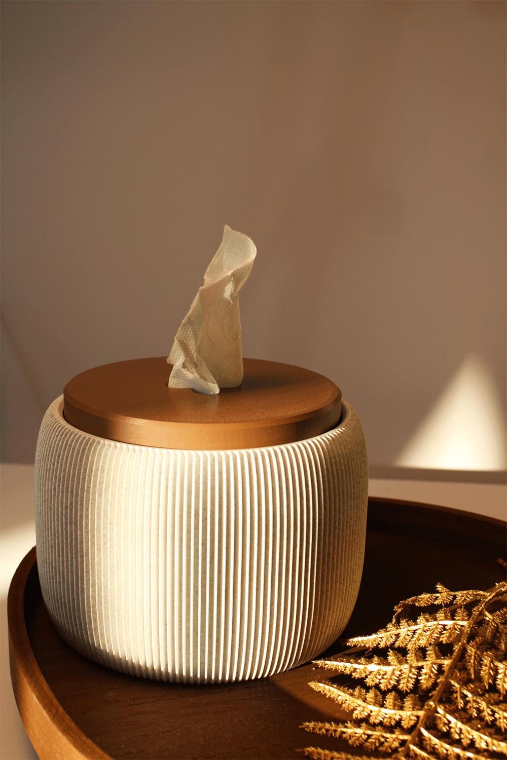 Moderne tissue-dispenser til toiletpapirrulle