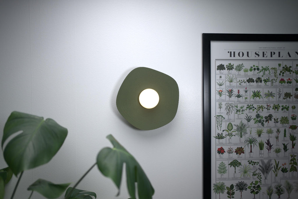 Trådløs væglampe – RGB, genopladelig og uden boring