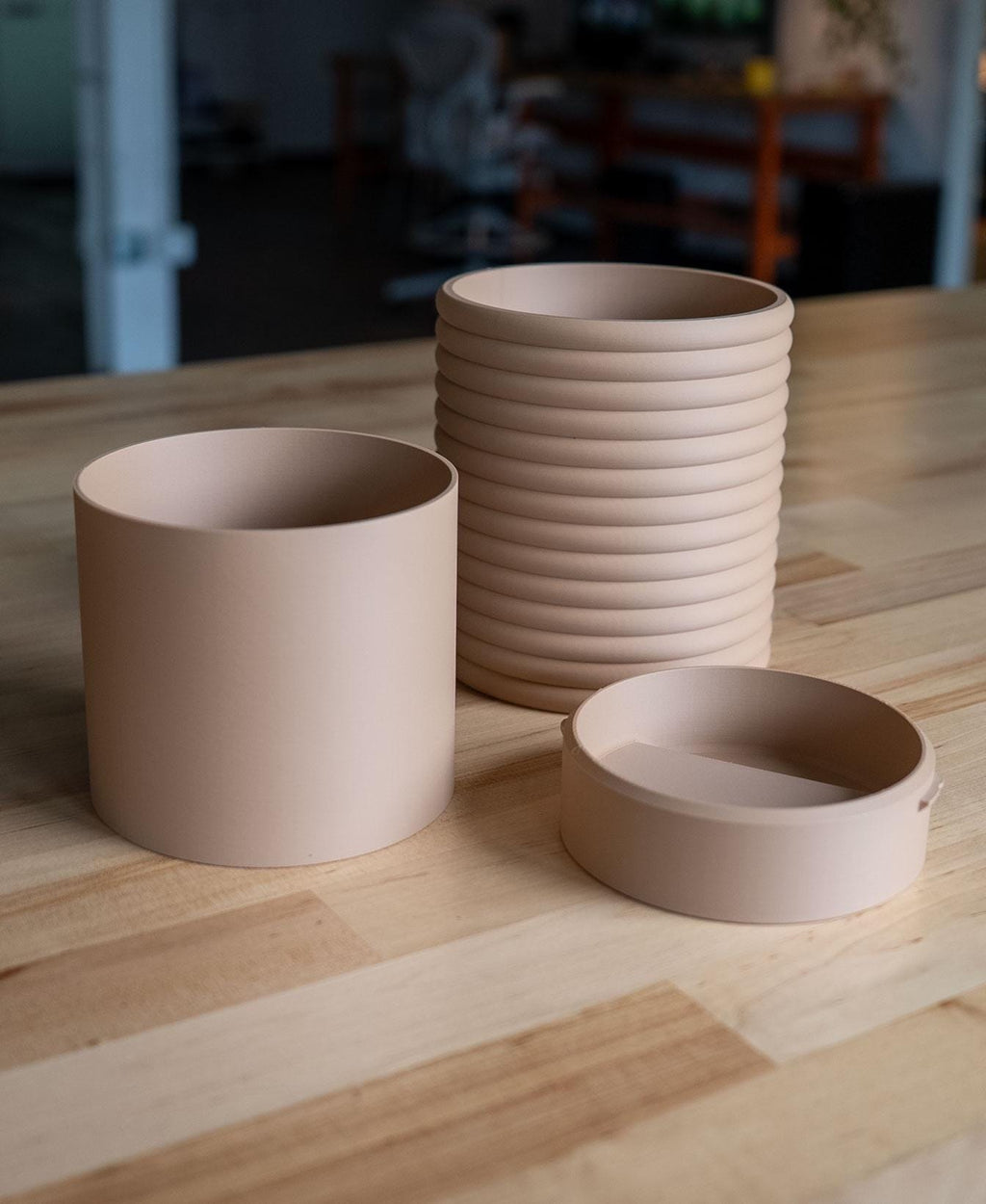 Vægplantepotte Poppy – 3M Command Strips, skruer eller IKEA SKÅDIS